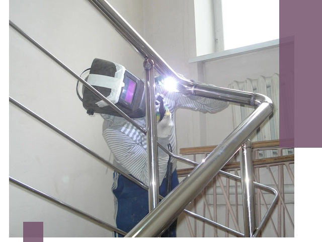 Монтаж перил и ограждений качественно в Зеленодольске